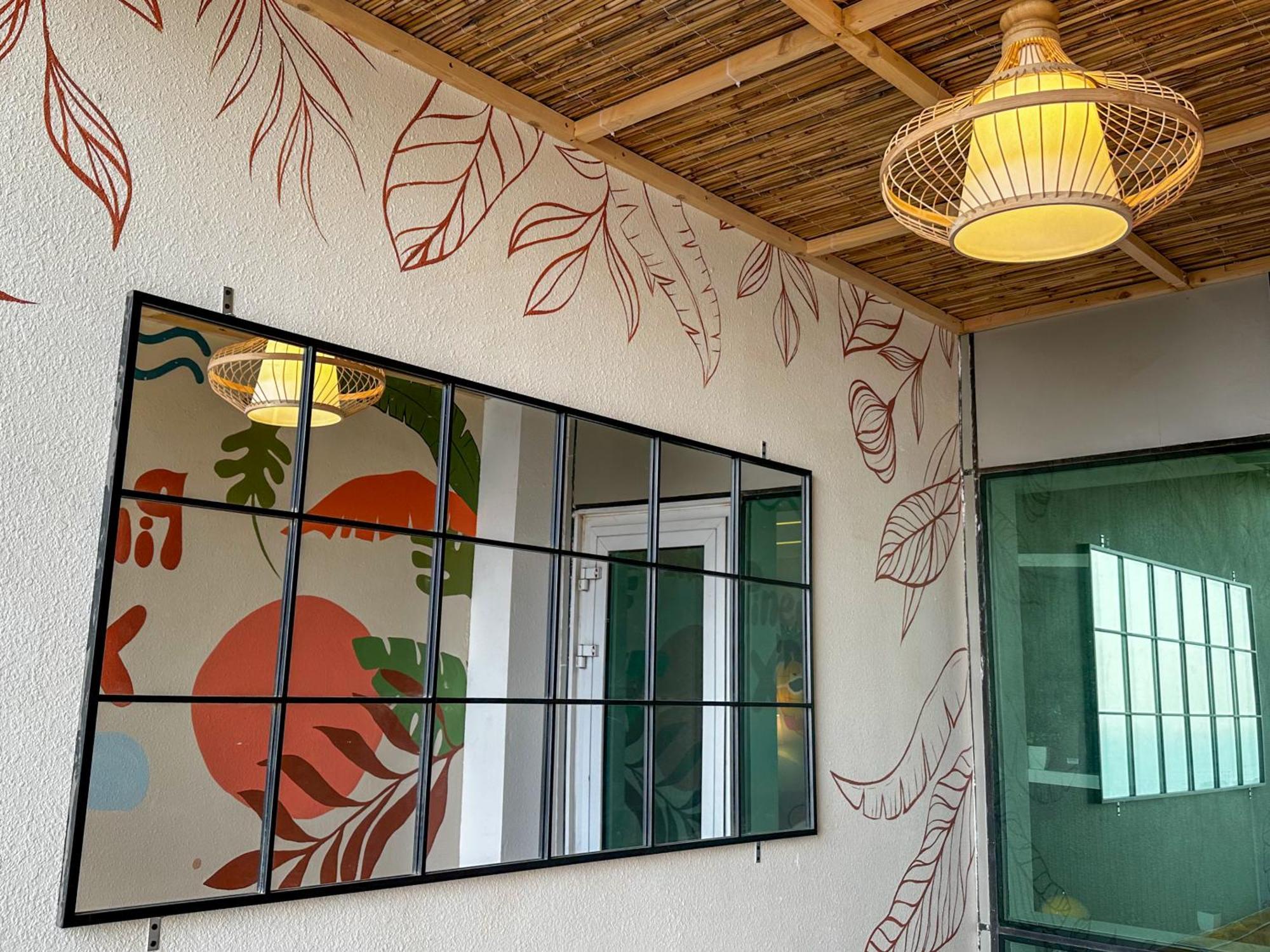 Pineapple Xpress Dubai Exterior foto